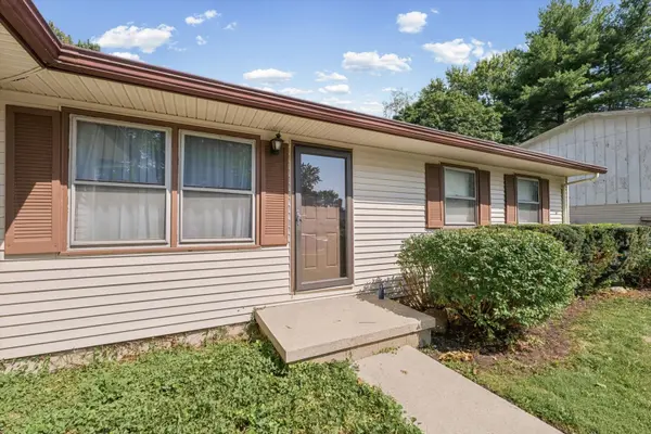 2306 Belmore DR, Champaign, IL 61821