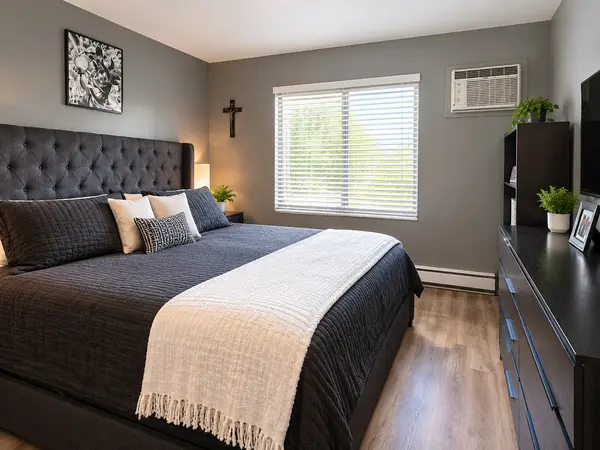 1B E Dundee Quarter DR #104, Palatine, IL 60074