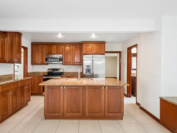 1301 W 54th ST, La Grange Highlands, IL 60525