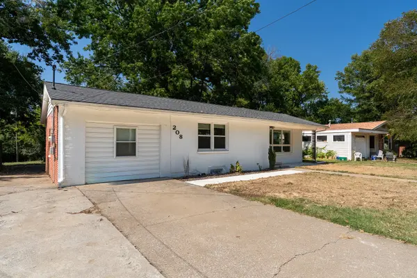 208 S Pine LN, Carbondale, IL 62901