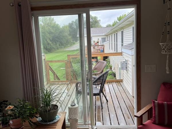 17 Madison CIR #17, Davenport, IA 52806