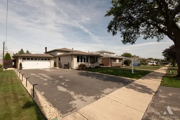 7934 W 81st PL, Bridgeview, IL 60455