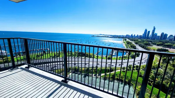 400 E Randolph ST #2417, Chicago, IL 60601