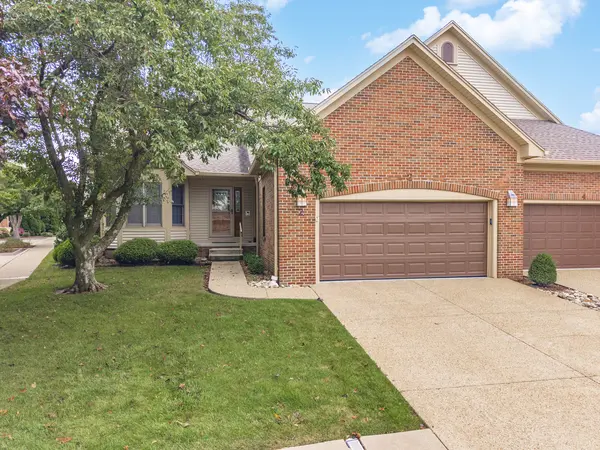 2 Spruce CT, Bloomington, IL 61704