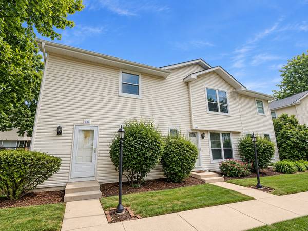 206 Raintree CT, Aurora, IL 60504