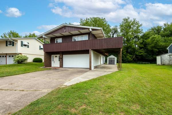 621 11th ST, Silvis, IL 61282