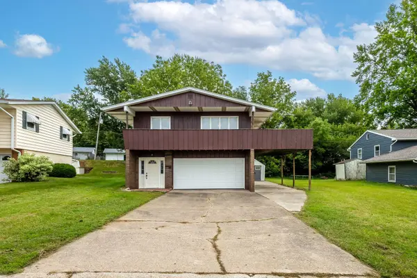 621 11th ST, Silvis, IL 61282