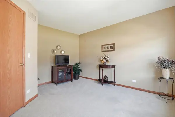 2746 N Augusta DR, Wadsworth, IL 60083