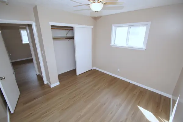 2902 MAGNOLIA DR, Bettendorf, IA 52722