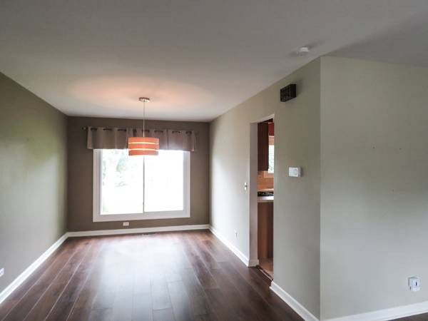 1800 N Newport RD, Hoffman Estates, IL 60169