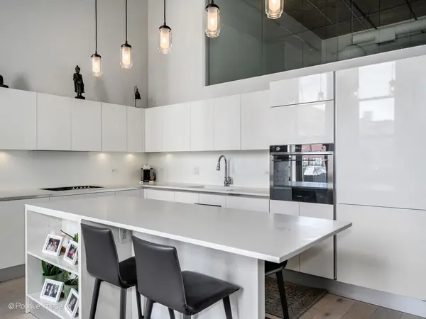 758 N Larrabee ST #523, Chicago, IL 60654