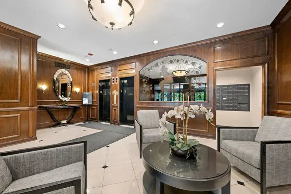2100 N Lincoln Park West #3ES, Chicago, IL 60614