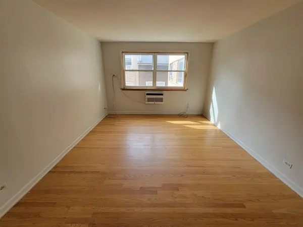 6440 N Richmond ST #1B, Chicago, IL 60645