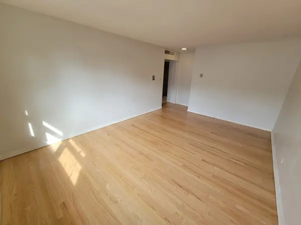 6440 N Richmond ST #2B, Chicago, IL 60645