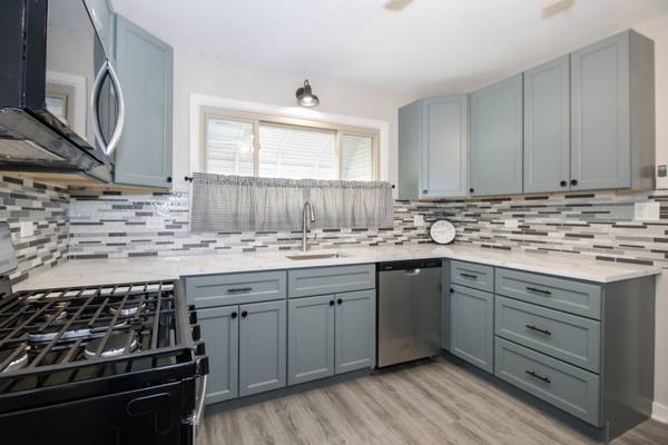 2337 Park AVE, North Riverside, IL 60546