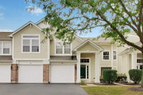939 Charlela LN #939, Elk Grove Village, IL 60007