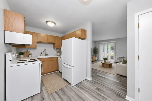 2300 Light RD #105, Oswego, IL 60543