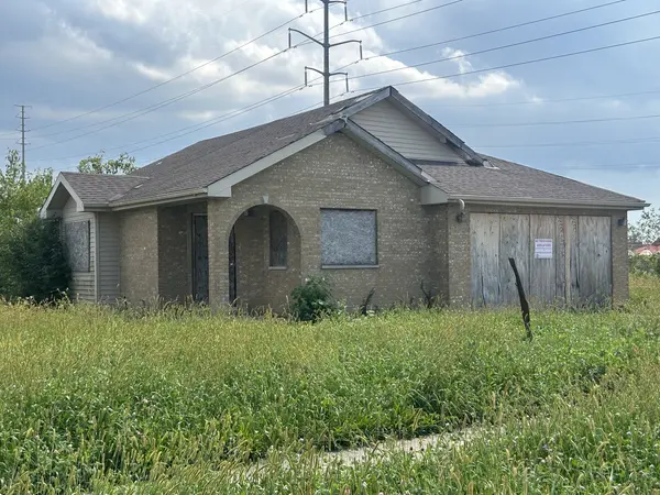 16051 Gauger AVE, Harvey, IL 60426