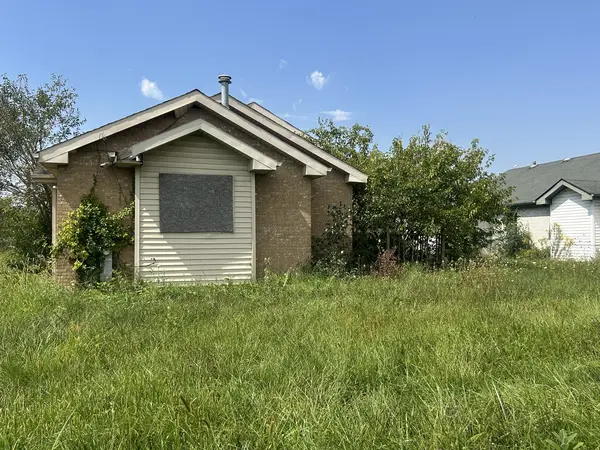 16051 Gauger AVE, Harvey, IL 60426