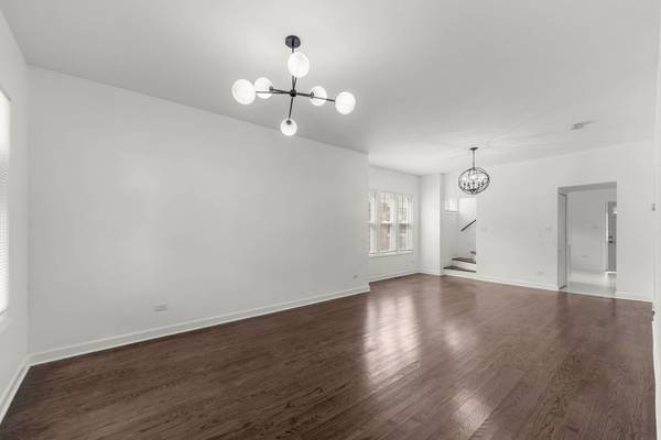2208 N Lavergne AVE, Chicago, IL 60639