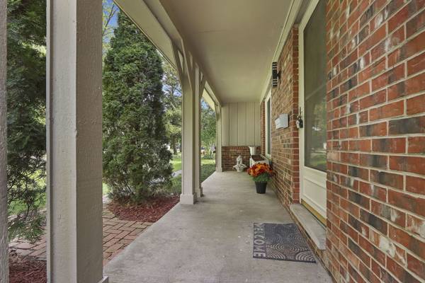 713 Dawes ST, Libertyville, IL 60048