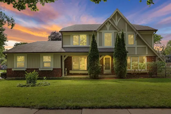 713 Dawes ST, Libertyville, IL 60048