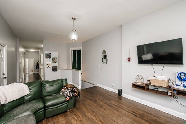 735 E 50th ST #2, Chicago, IL 60615