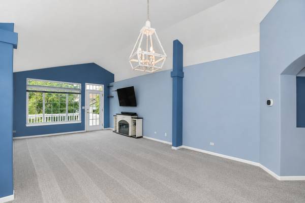 31802 Mccormick LN #31802, Warrenville, IL 60555