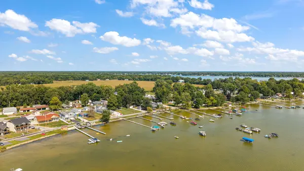 6172 S County Road 210, Knox, IN 46534
