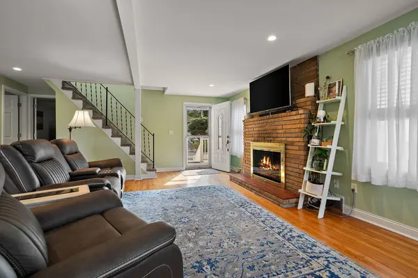 567 S Lakeview DR, Lowell, IN 46356