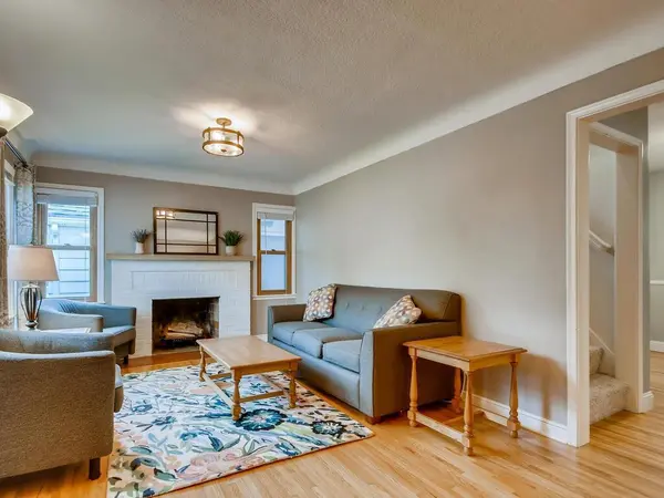 1782 Holton ST, Falcon Heights, MN 55113