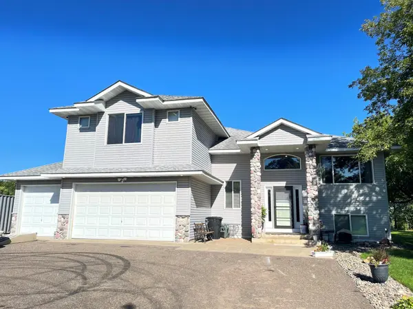 40821 Evergreen AVE, North Branch, MN 55056
