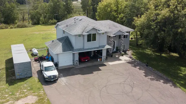 40821 Evergreen AVE, North Branch, MN 55056