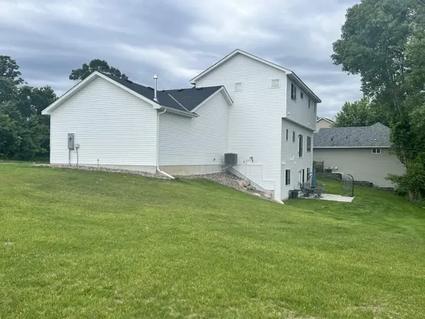 13891 10th AVE S, Zimmerman, MN 55398