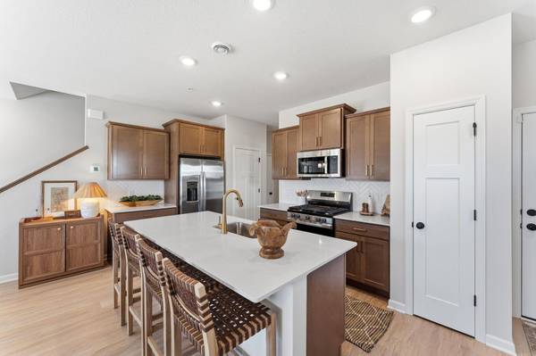 1056 130th CT E, Rosemount, MN 55068