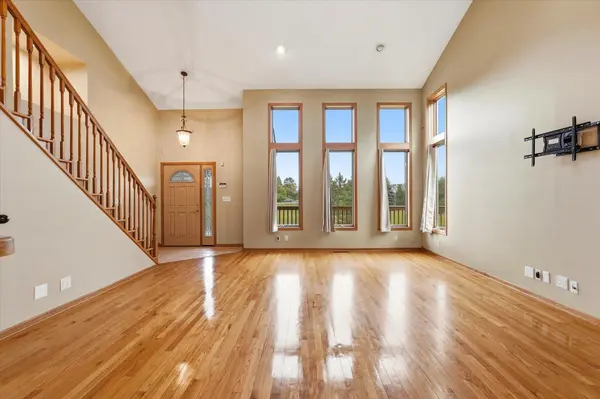33644 Oasis RD, Center City, MN 55012