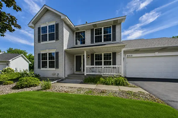 8013 Greenbriar CT, Woodbury, MN 55125