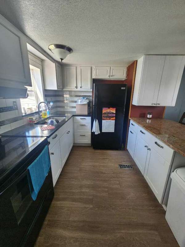 3827 Minuteman LN, Circle Pines, MN 55014