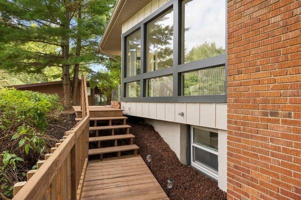3115 Kyle AVE N, Golden Valley, MN 55422