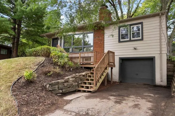 3115 Kyle AVE N, Golden Valley, MN 55422