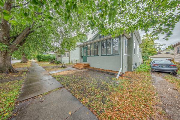 415 Bay ST, Saint Paul, MN 55102