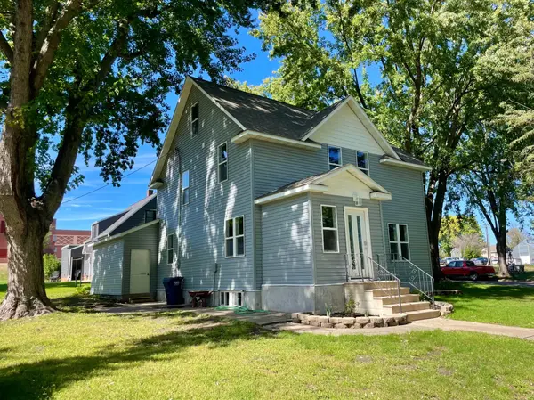 104 S Park AVE, Springfield, MN 56087