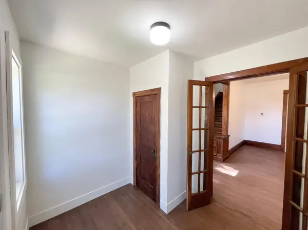 104 S Park AVE, Springfield, MN 56087