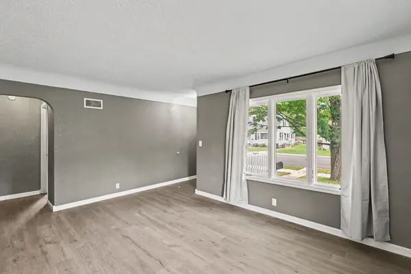 302 Lincoln AVE N, New Prague, MN 56071