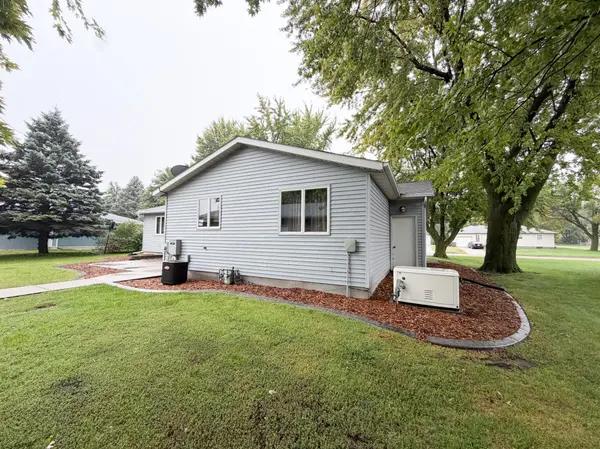 612 11th ST, Brewster, MN 56119