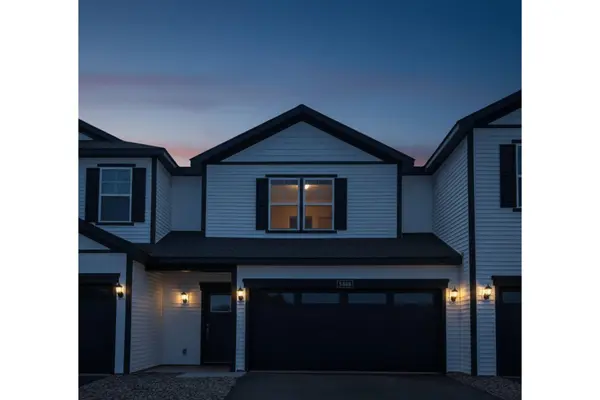 5489 Fall Meadow TRL, North Branch, MN 55056