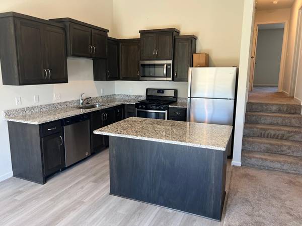 8520 Gateway CIR, Monticello, MN 55362
