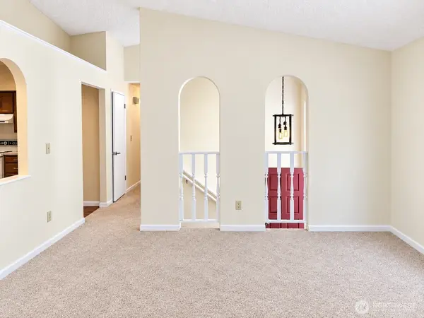 16018 197th AVE NE, Woodinville, WA 98077