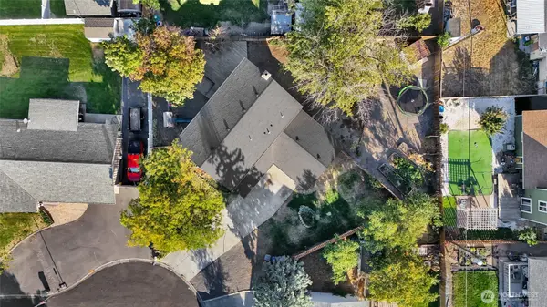 1141 E Hill PL, Moses Lake, WA 98837