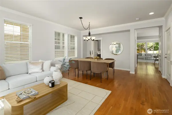 18316 NE 111th ST, Redmond, WA 98052